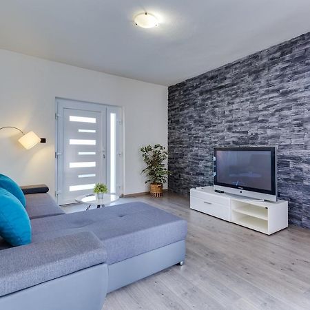 Apartment A & J Petrcane Eksteriør billede