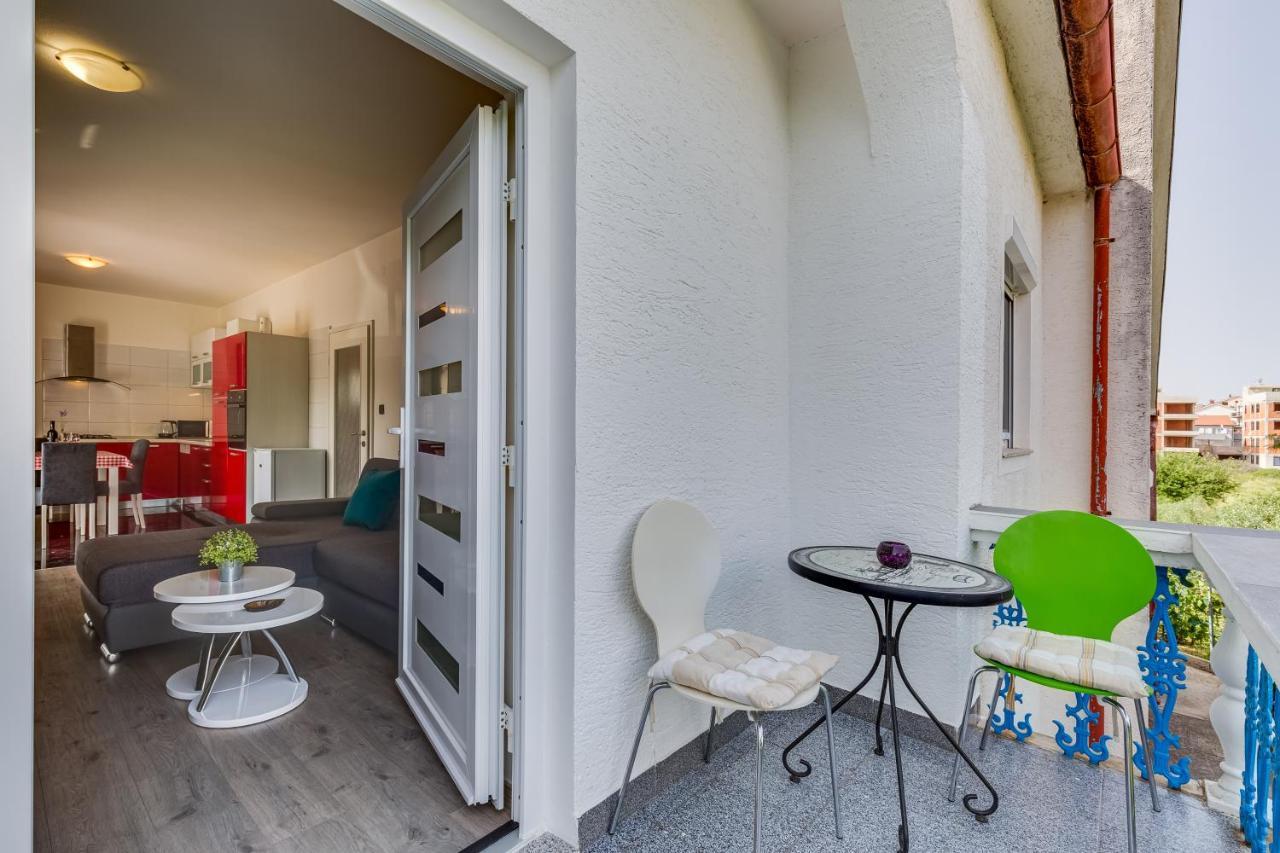 Apartment A & J Petrcane Eksteriør billede