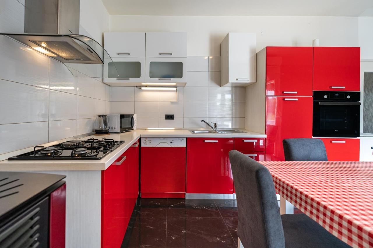 Apartment A & J Petrcane Eksteriør billede