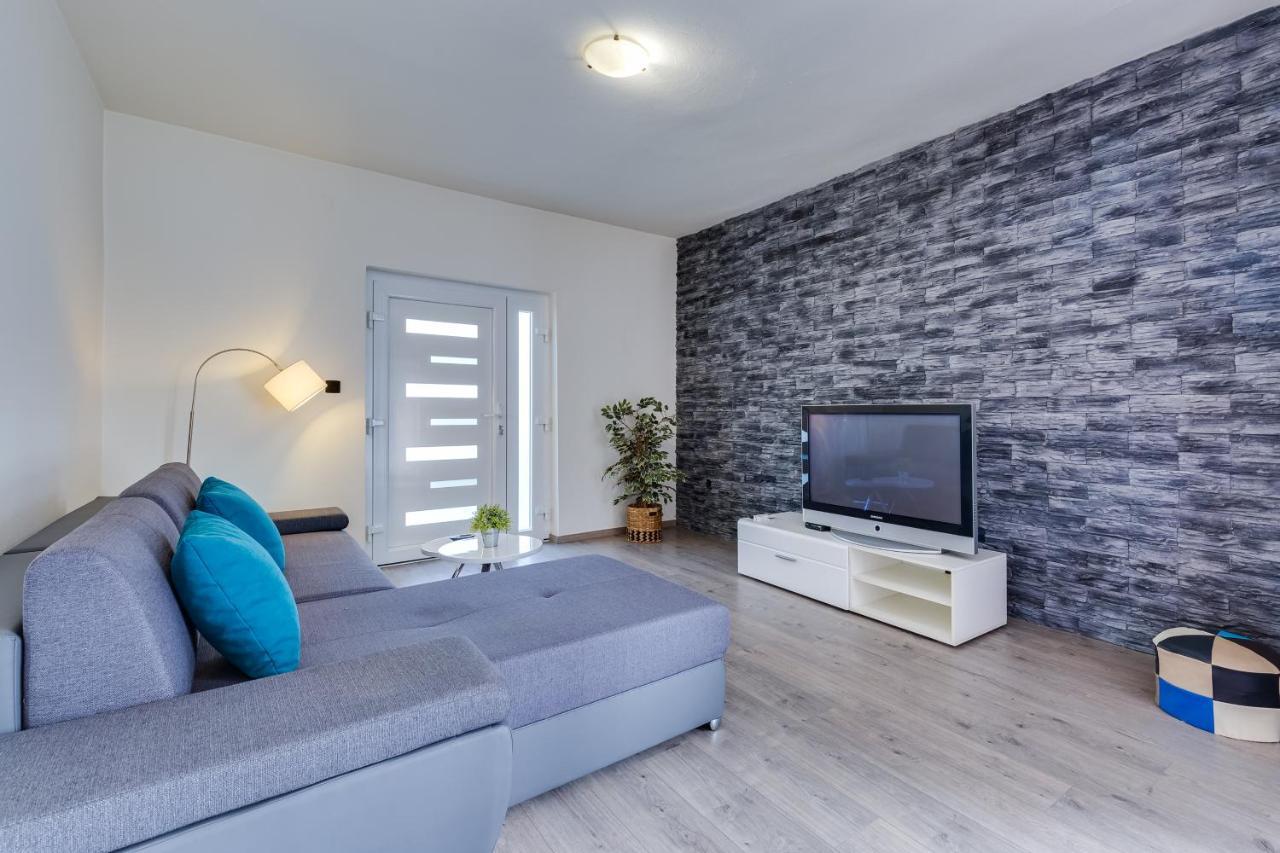 Apartment A & J Petrcane Eksteriør billede