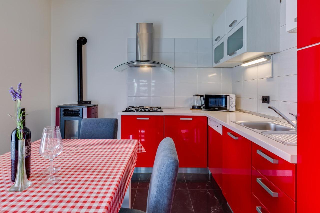 Apartment A & J Petrcane Eksteriør billede