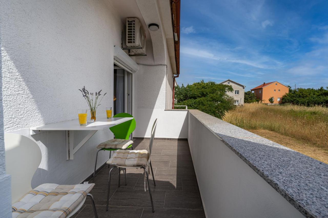 Apartment A & J Petrcane Eksteriør billede
