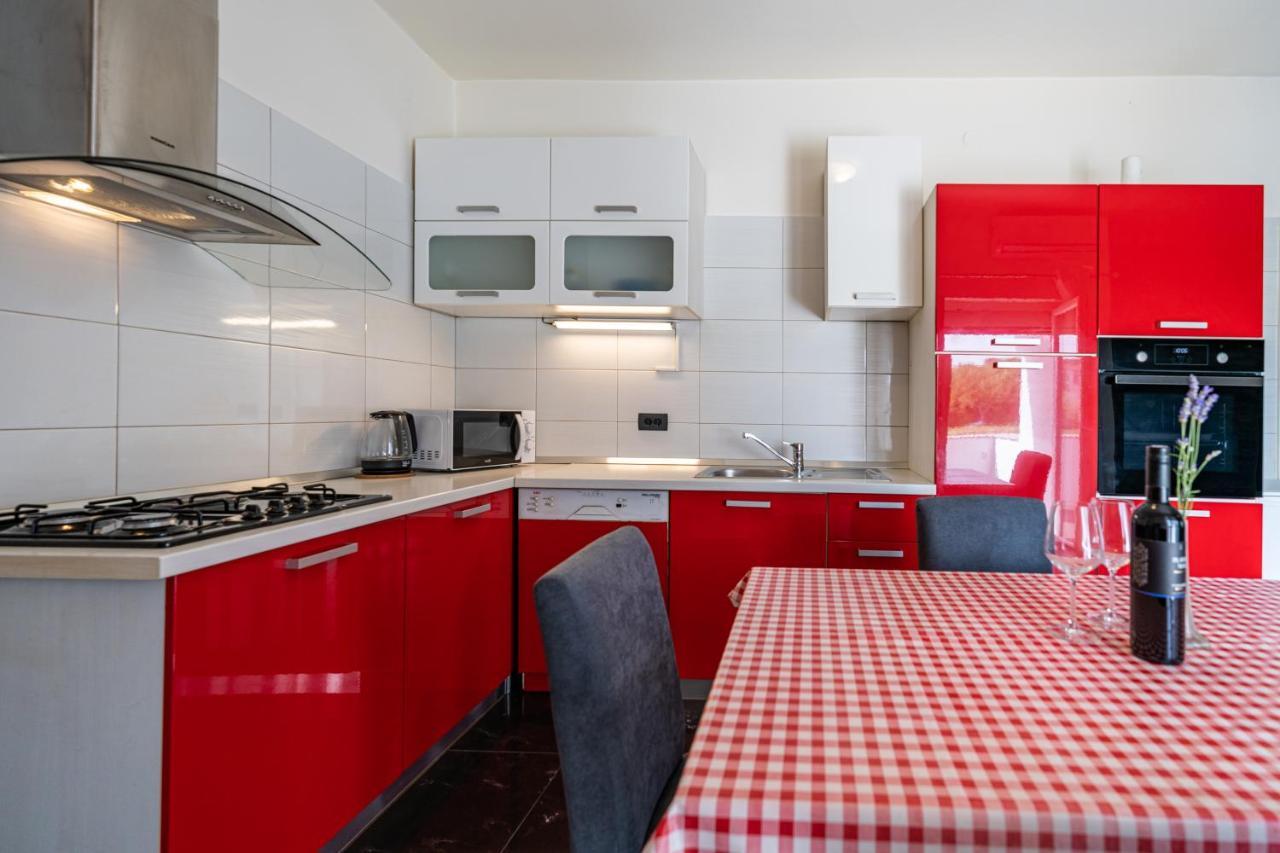 Apartment A & J Petrcane Eksteriør billede