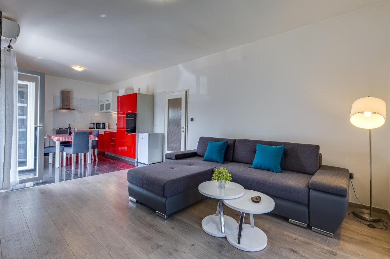 Apartment A & J Petrcane Eksteriør billede