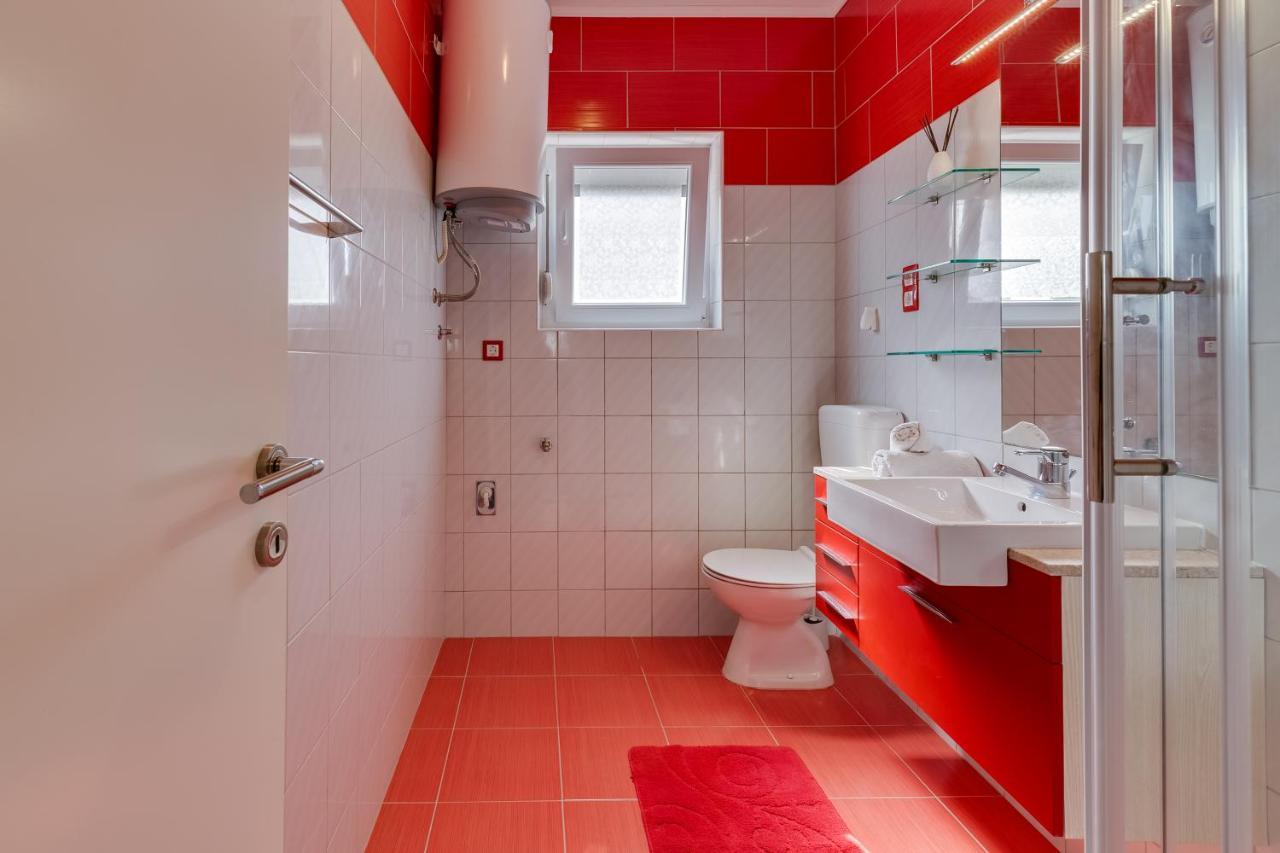 Apartment A & J Petrcane Eksteriør billede